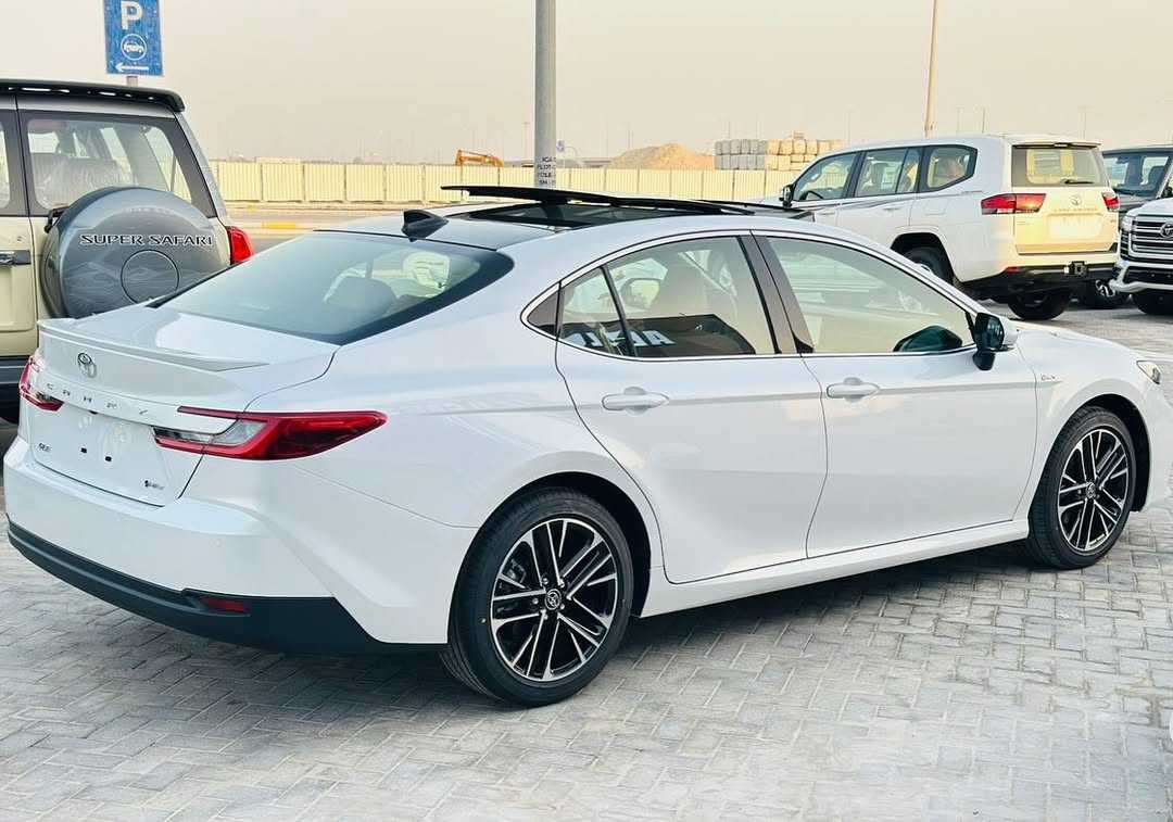 Toyota Camry 2025