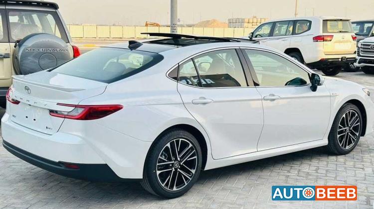 Toyota Camry 2025