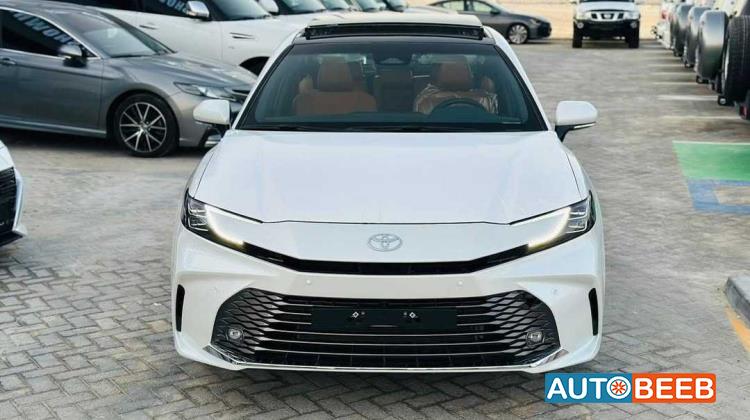 Toyota Camry 2025