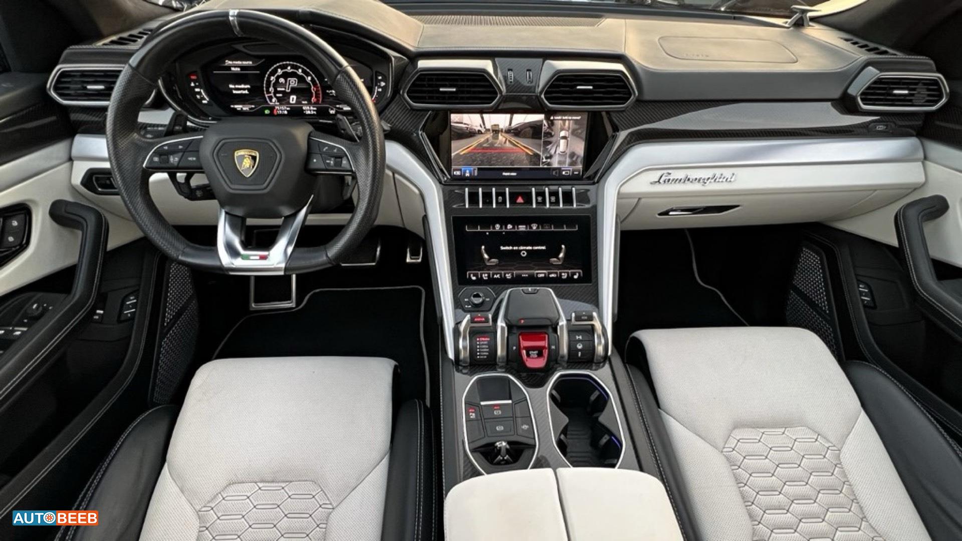 لامبورجيني اوروس 2022