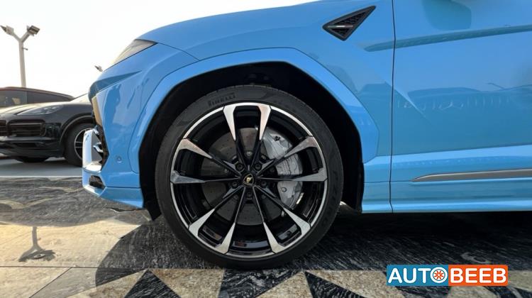 لامبورجيني اوروس 2022