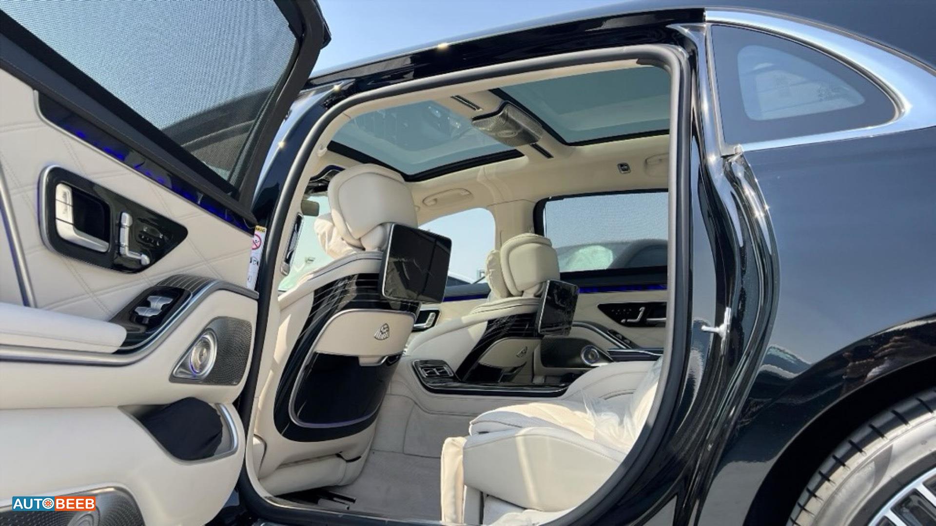 Mercedes Benz Maybach 2023