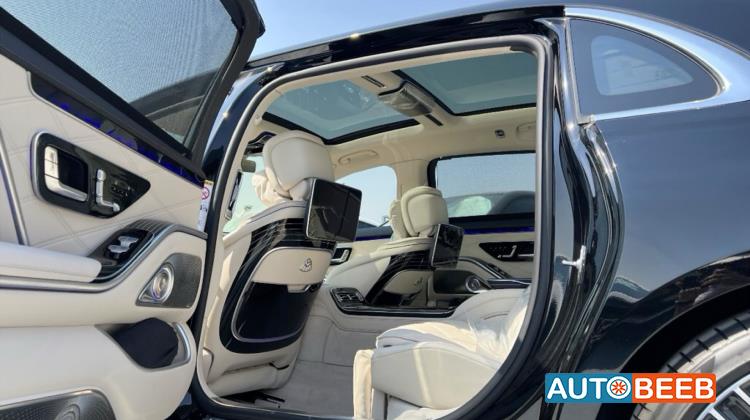 Mercedes Benz Maybach 2023
