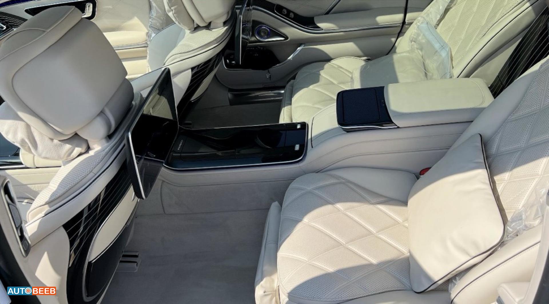 Mercedes Benz Maybach 2023