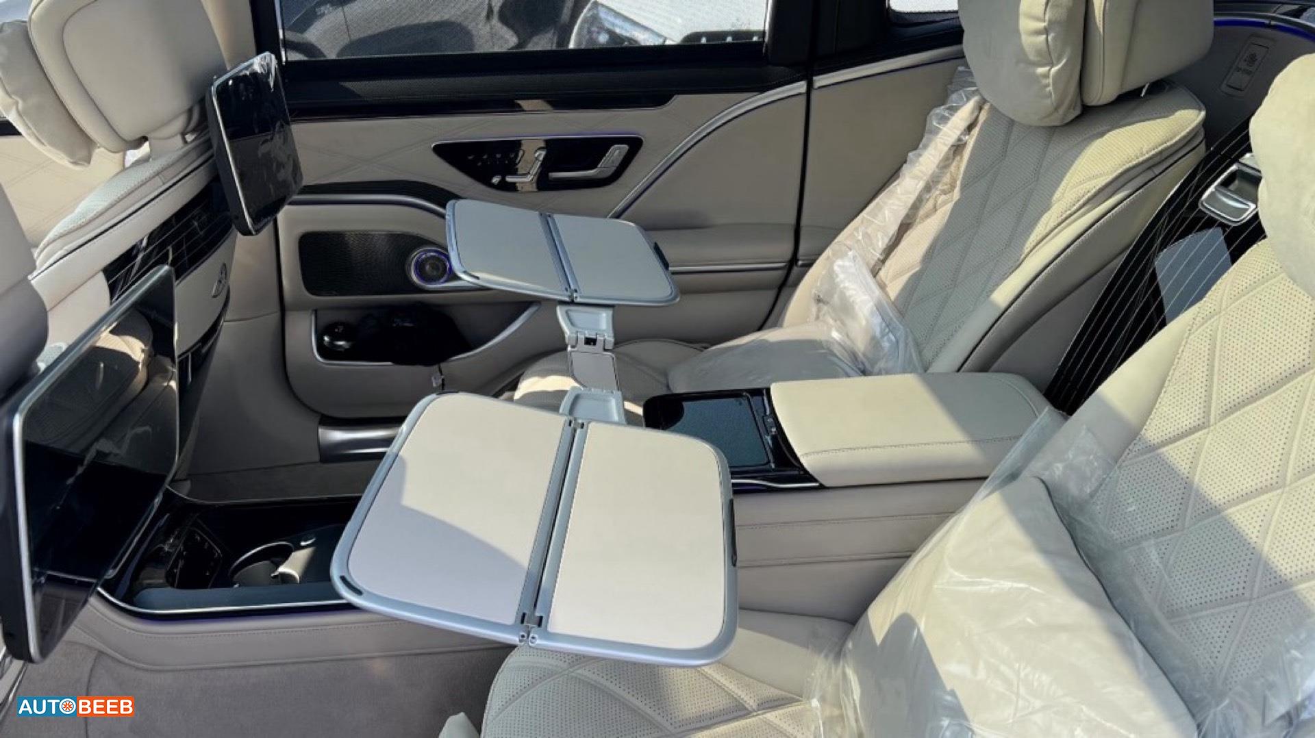 Mercedes Benz Maybach 2023