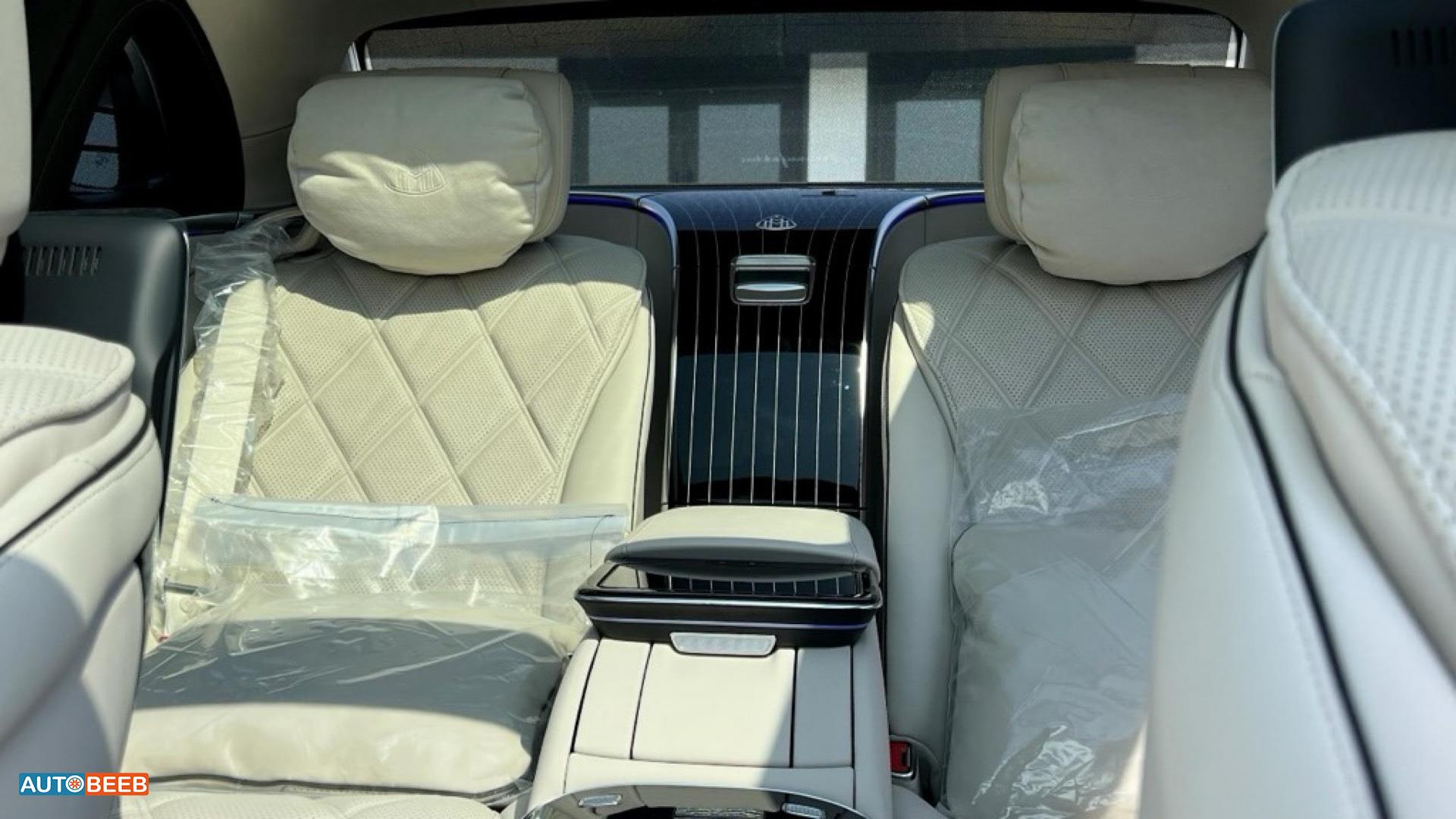 Mercedes Benz Maybach 2023