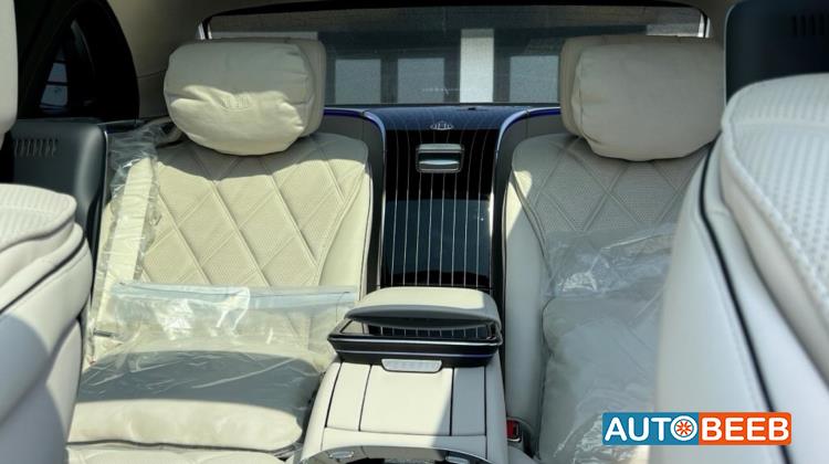 Mercedes Benz Maybach 2023