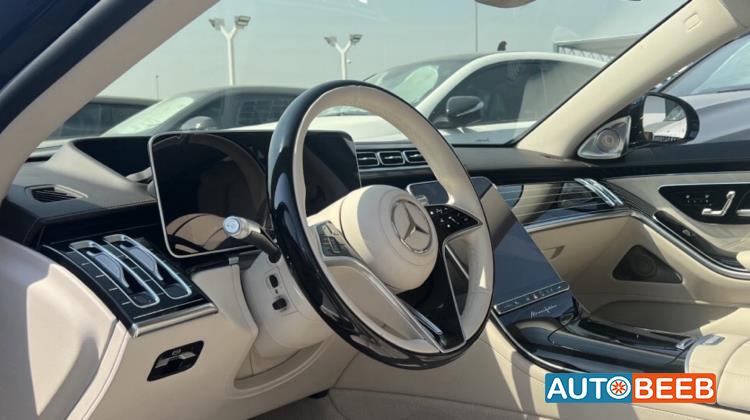 Mercedes Benz Maybach 2023