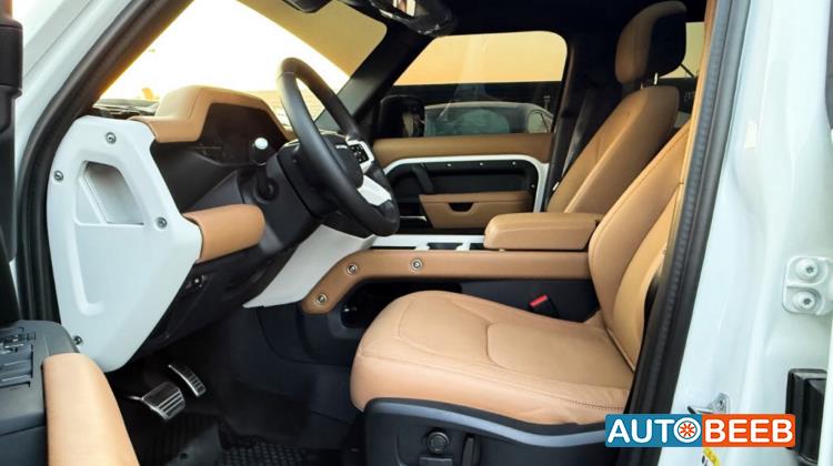 لاندروفر ديفندر 2025