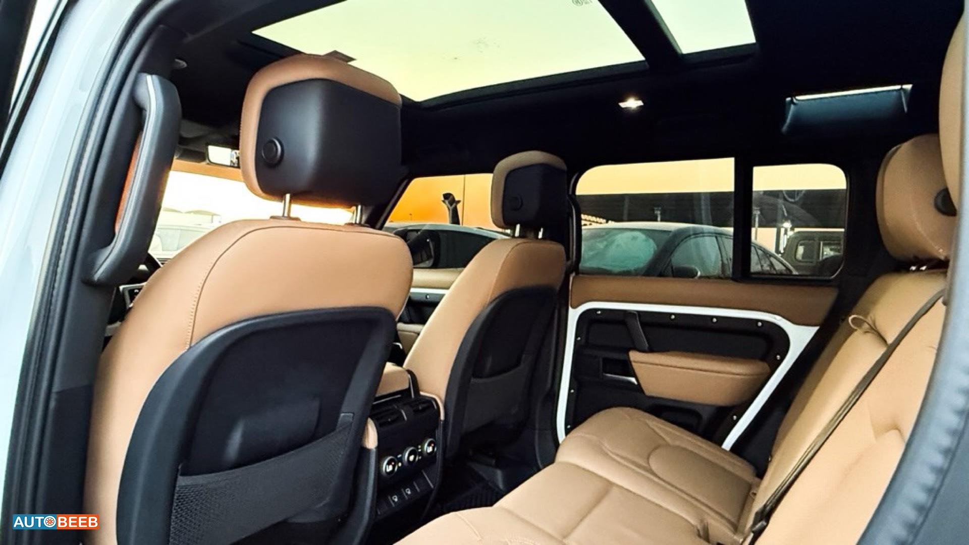 لاندروفر ديفندر 2025