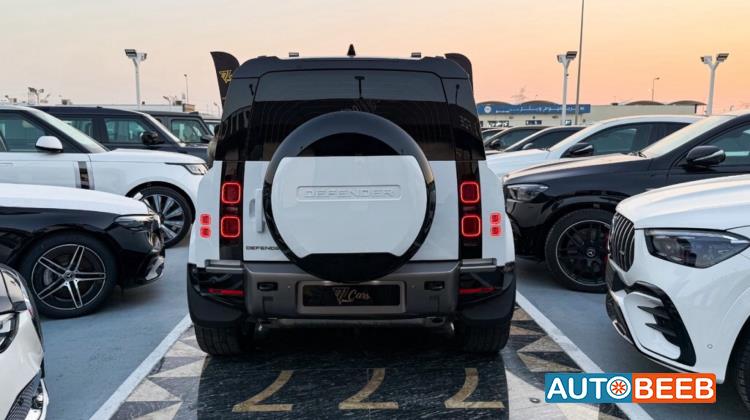 لاندروفر ديفندر 2025