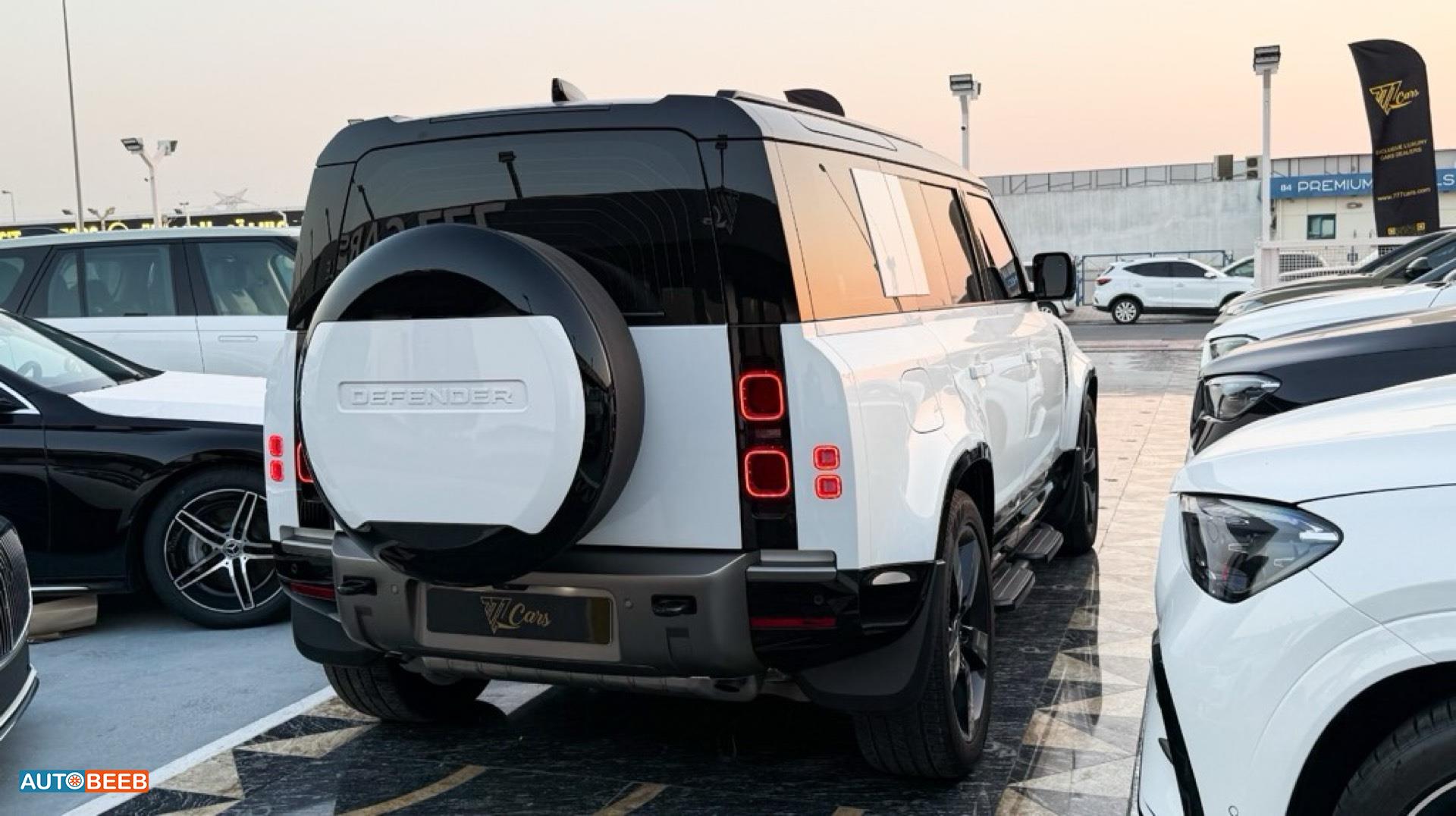 لاندروفر ديفندر 2025