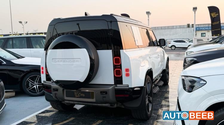 لاندروفر ديفندر 2025