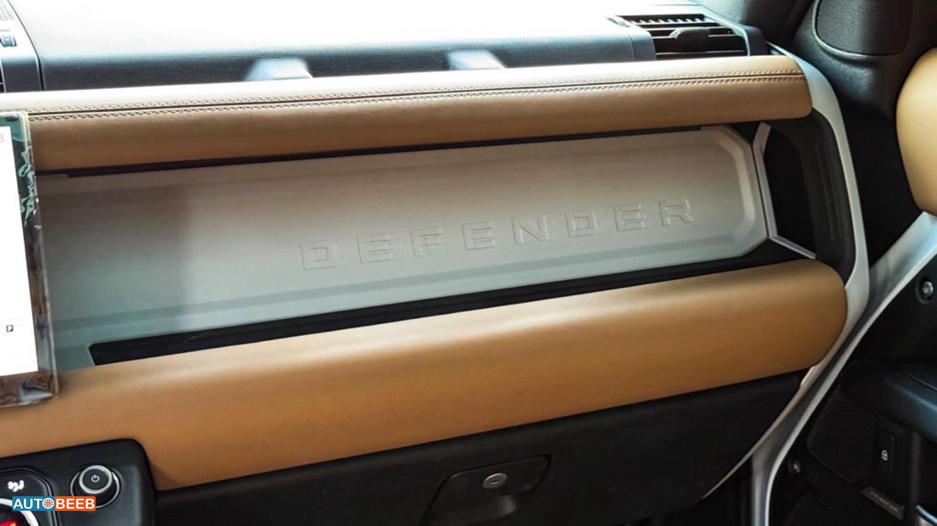 لاندروفر ديفندر 2025