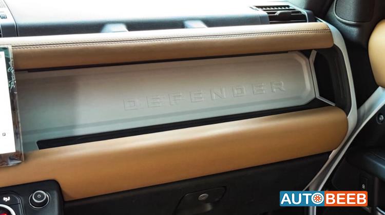 لاندروفر ديفندر 2025