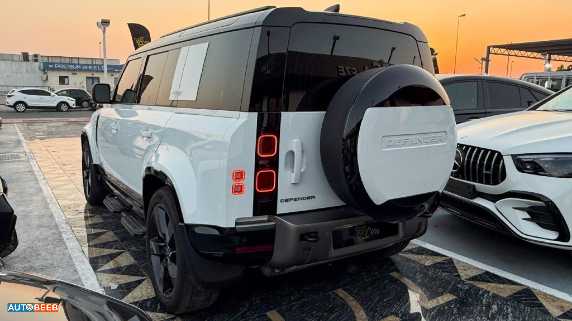 لاندروفر ديفندر 2025