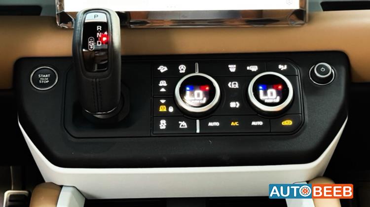 لاندروفر ديفندر 2025