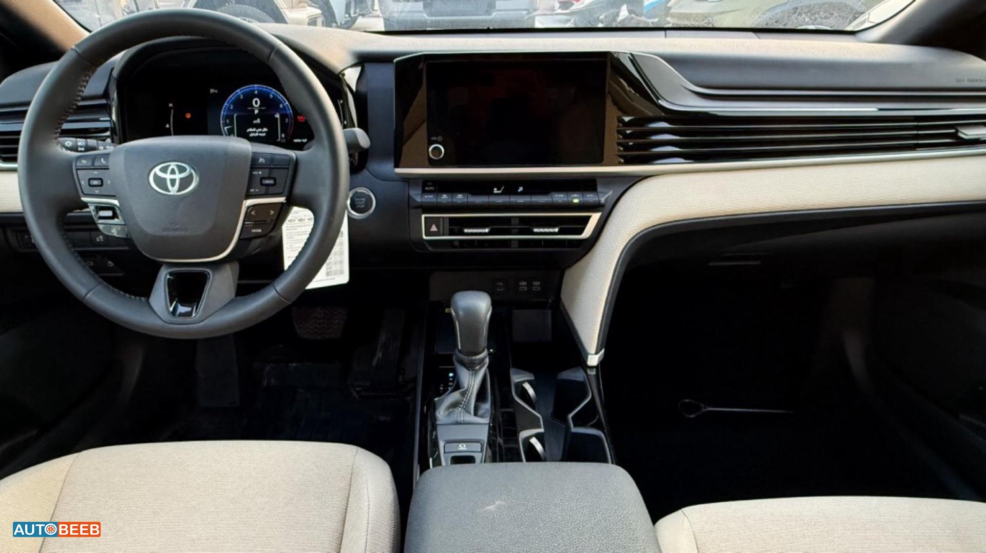 تويوتا كامري 2025