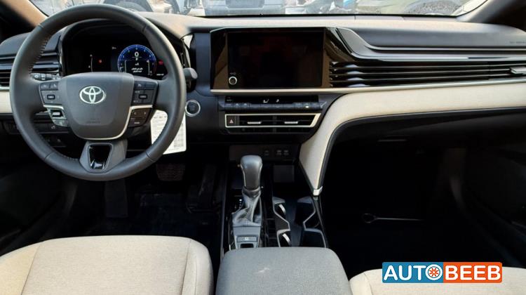 تويوتا كامري 2025