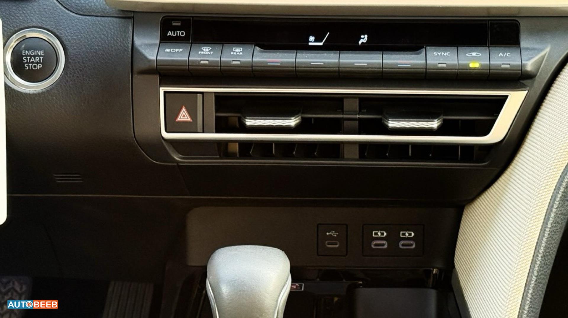 تويوتا كامري 2025