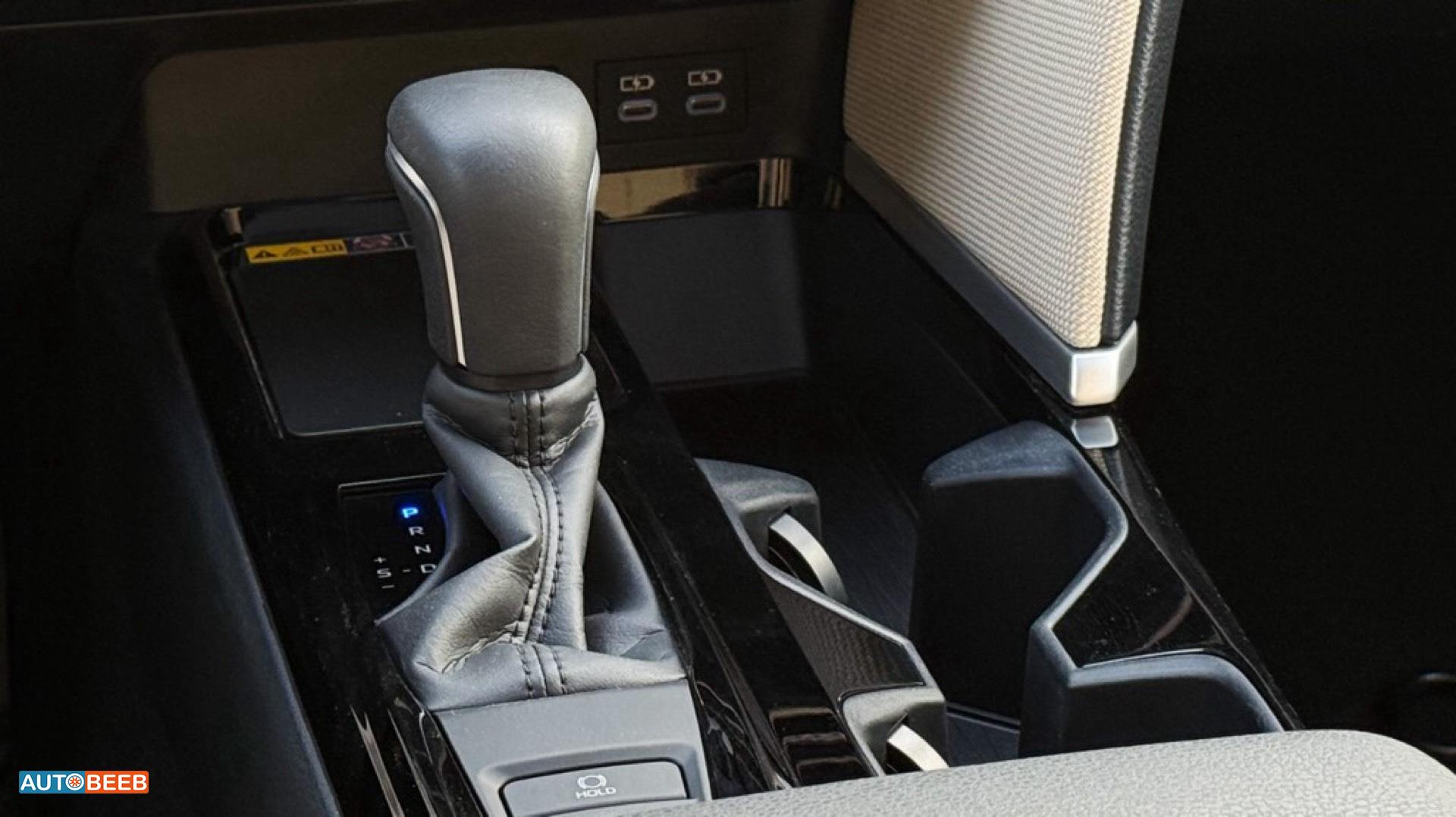 تويوتا كامري 2025