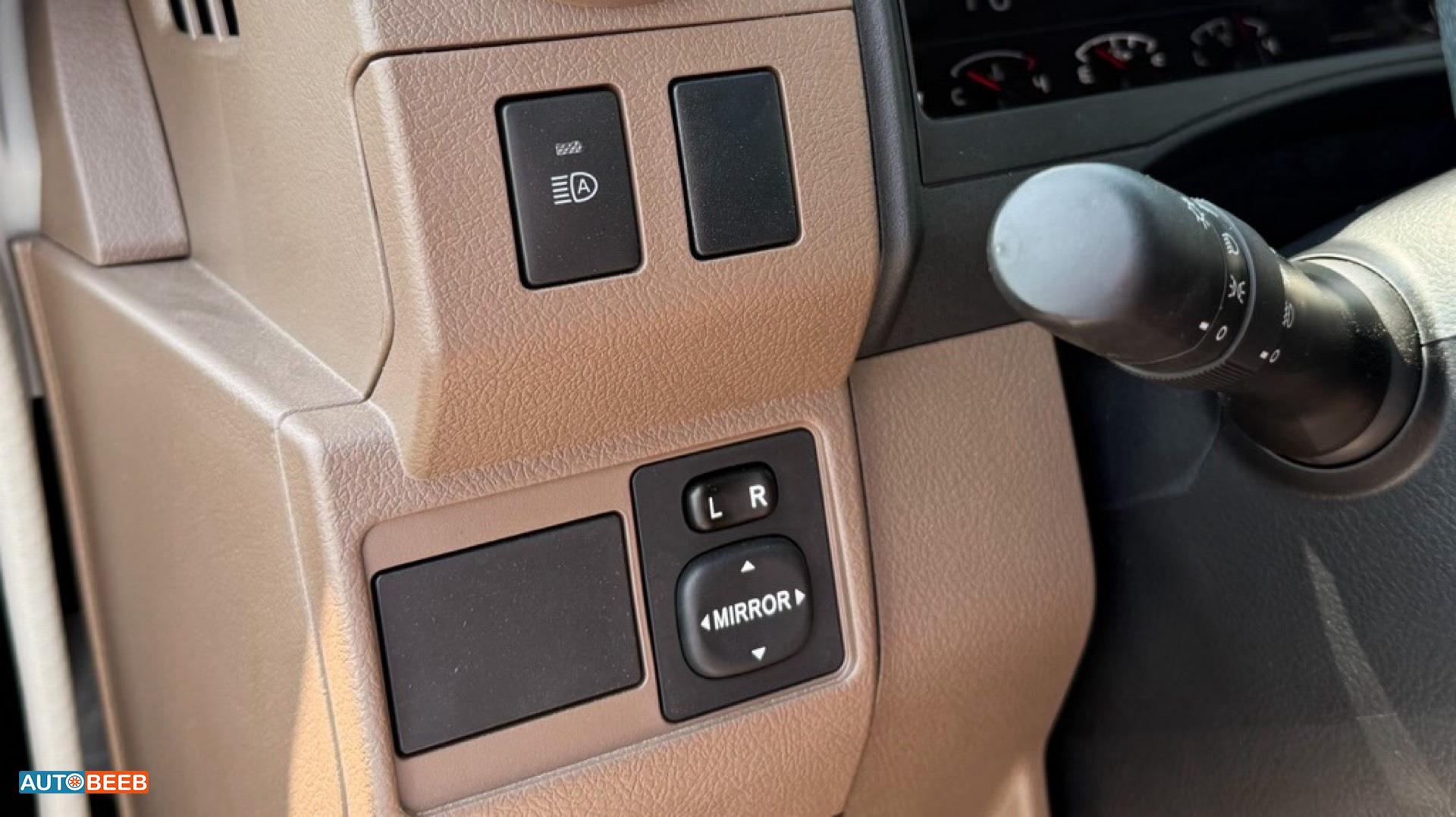 تويوتا لاندكروزر 2025