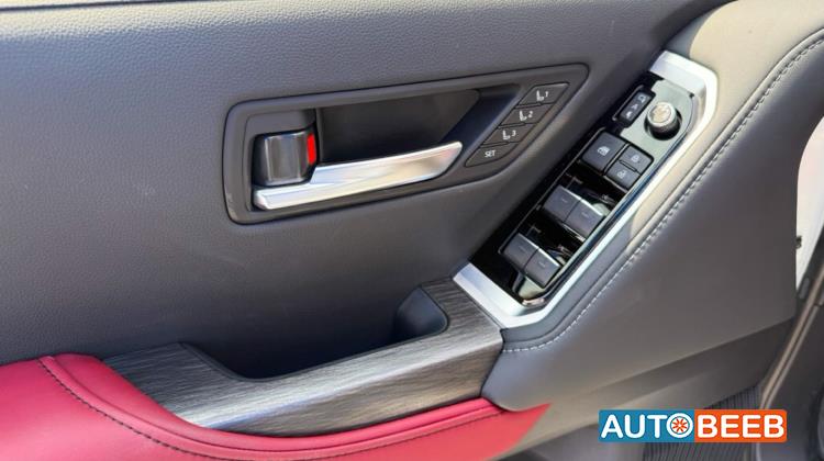 تويوتا لاندكروزر 2023