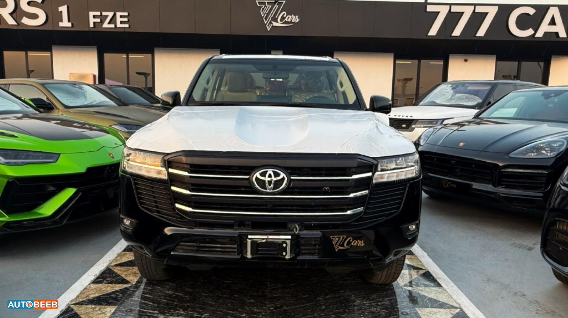 تويوتا لاندكروزر 2025