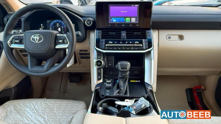 تويوتا لاندكروزر 2025