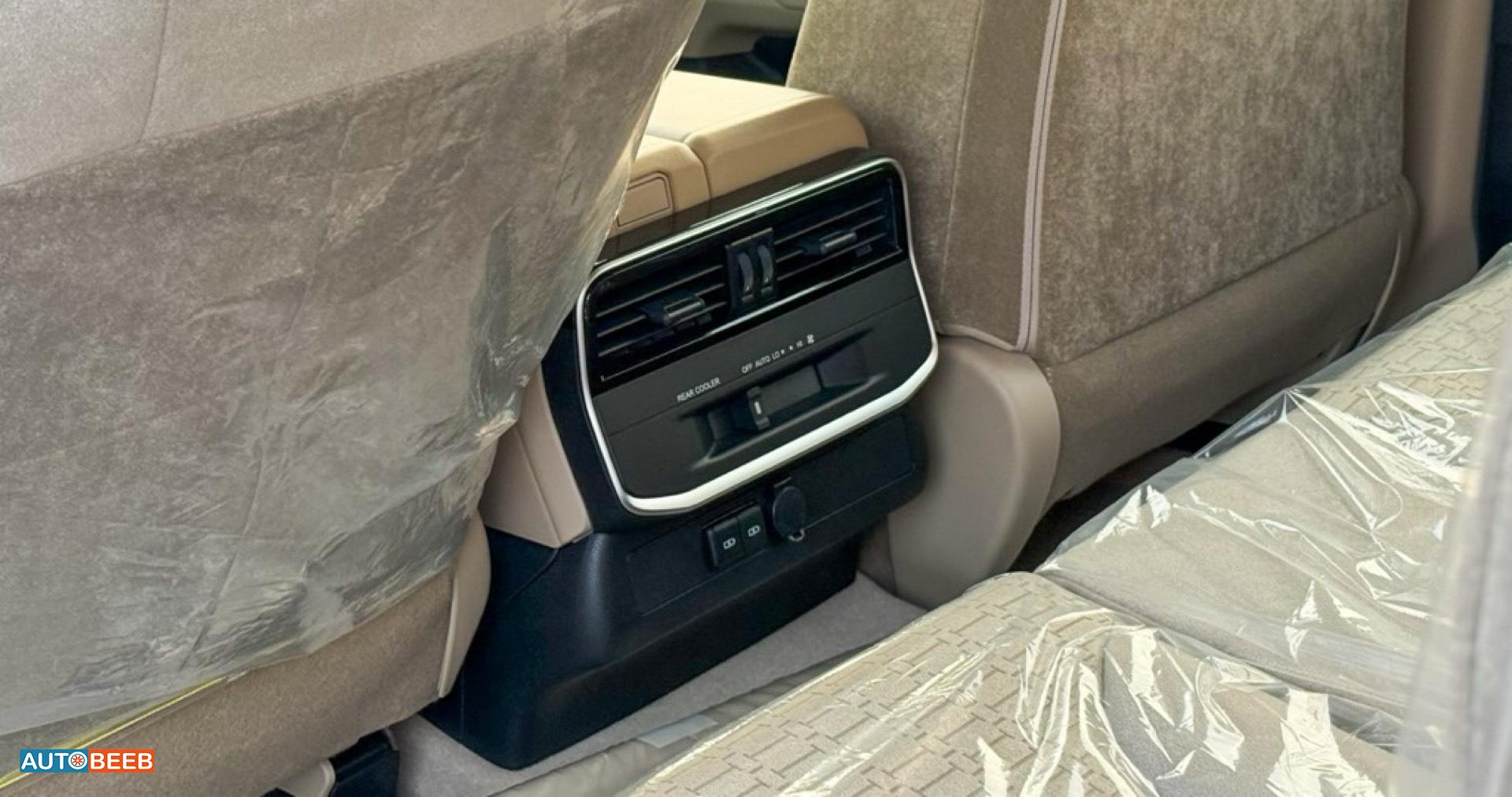 تويوتا لاندكروزر 2025