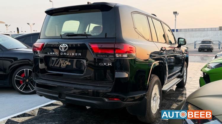 تويوتا لاندكروزر 2025