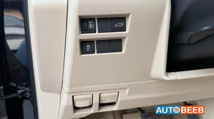 تويوتا لاندكروزر 2025