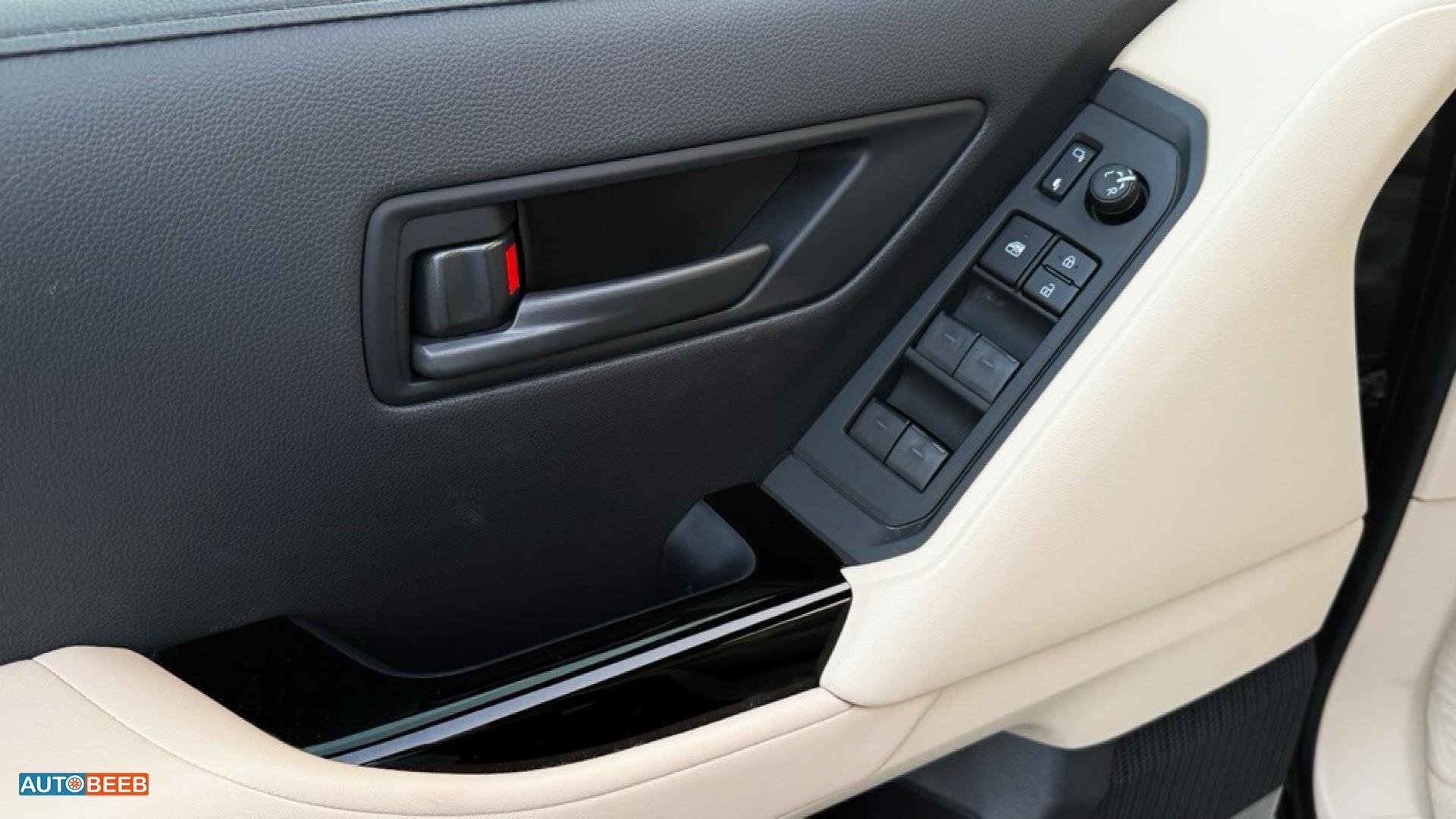 تويوتا لاندكروزر 2025