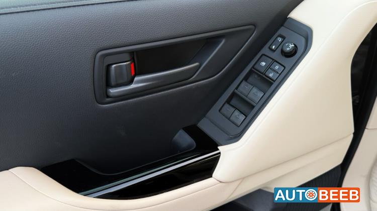 تويوتا لاندكروزر 2025