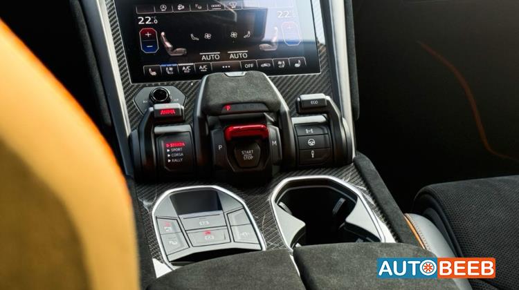 لامبورجيني اوروس 2024