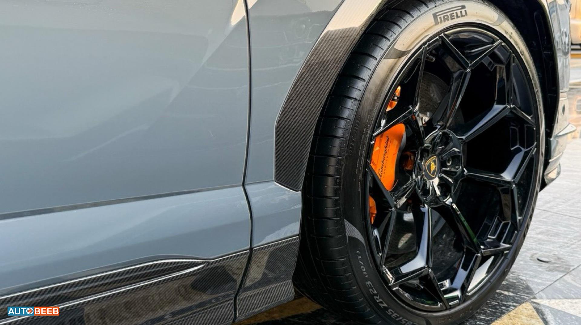 لامبورجيني اوروس 2024