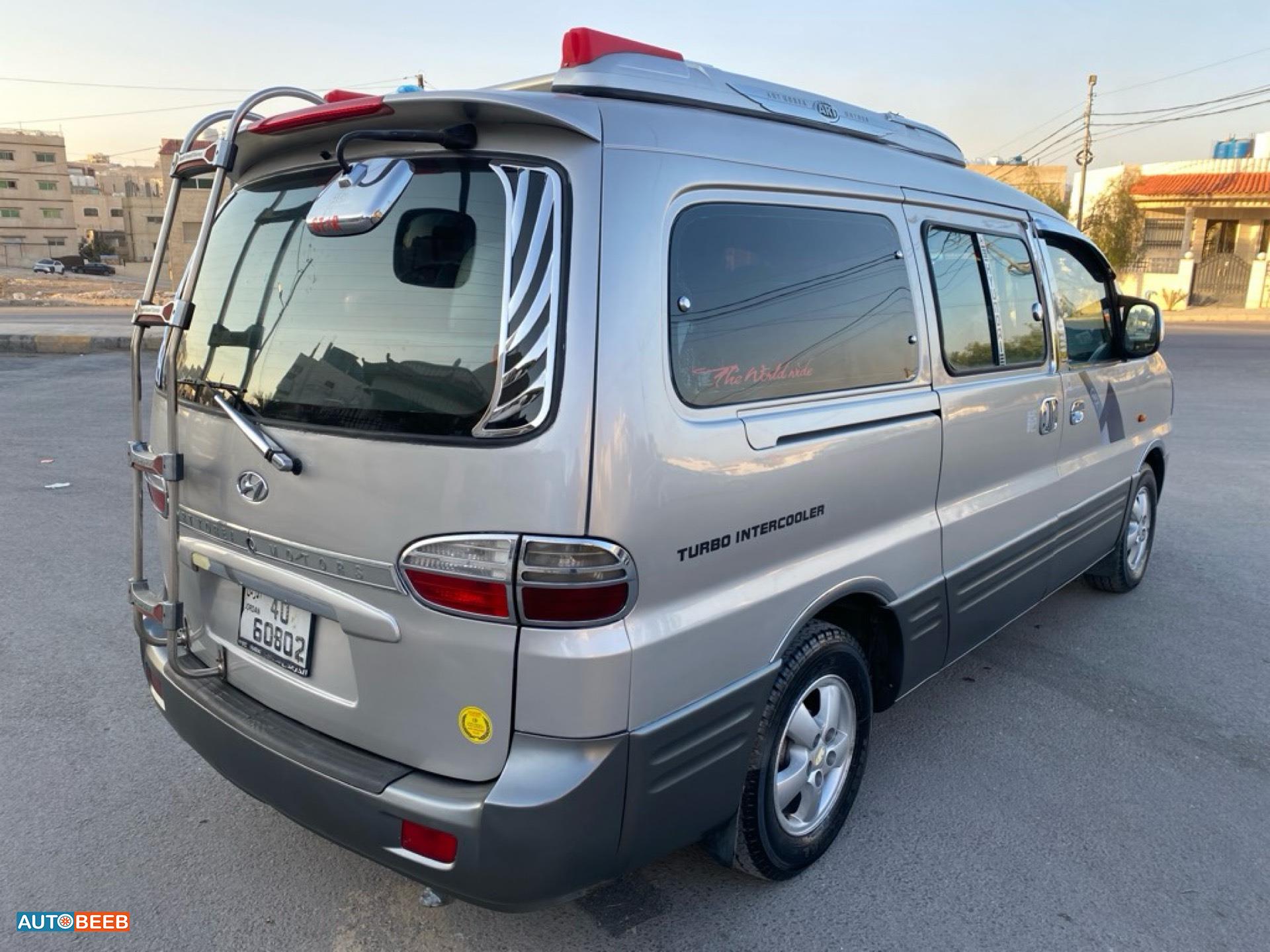 Minibus Hyundai 2005