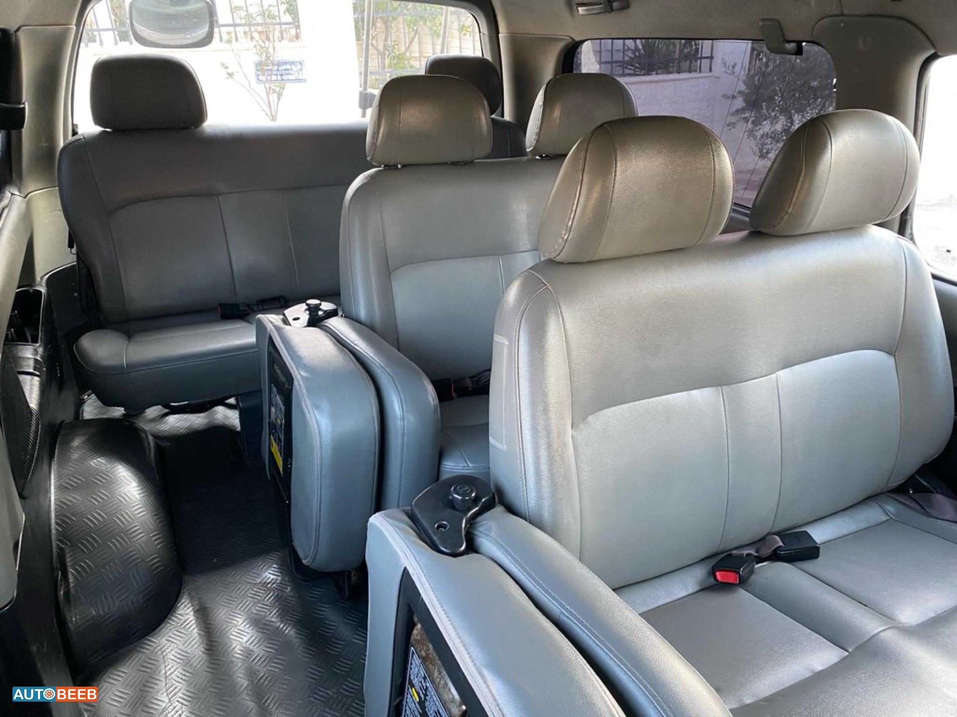 Minibus Hyundai 2005