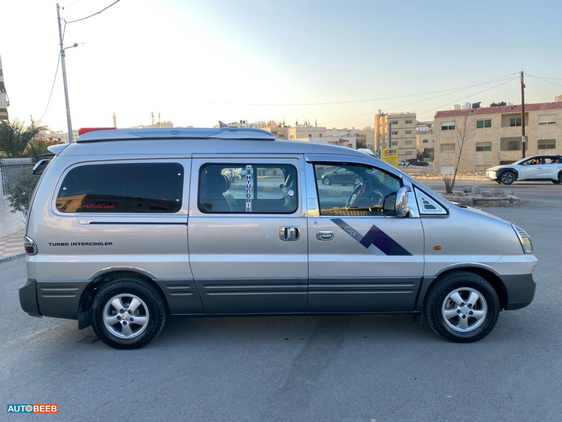 Minibus Hyundai 2005
