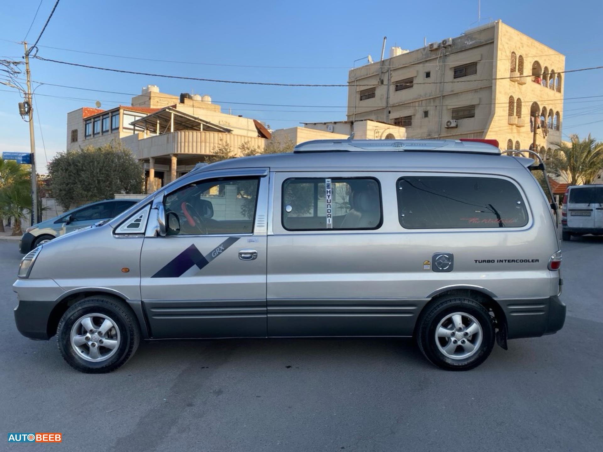 Minibus Hyundai 2005