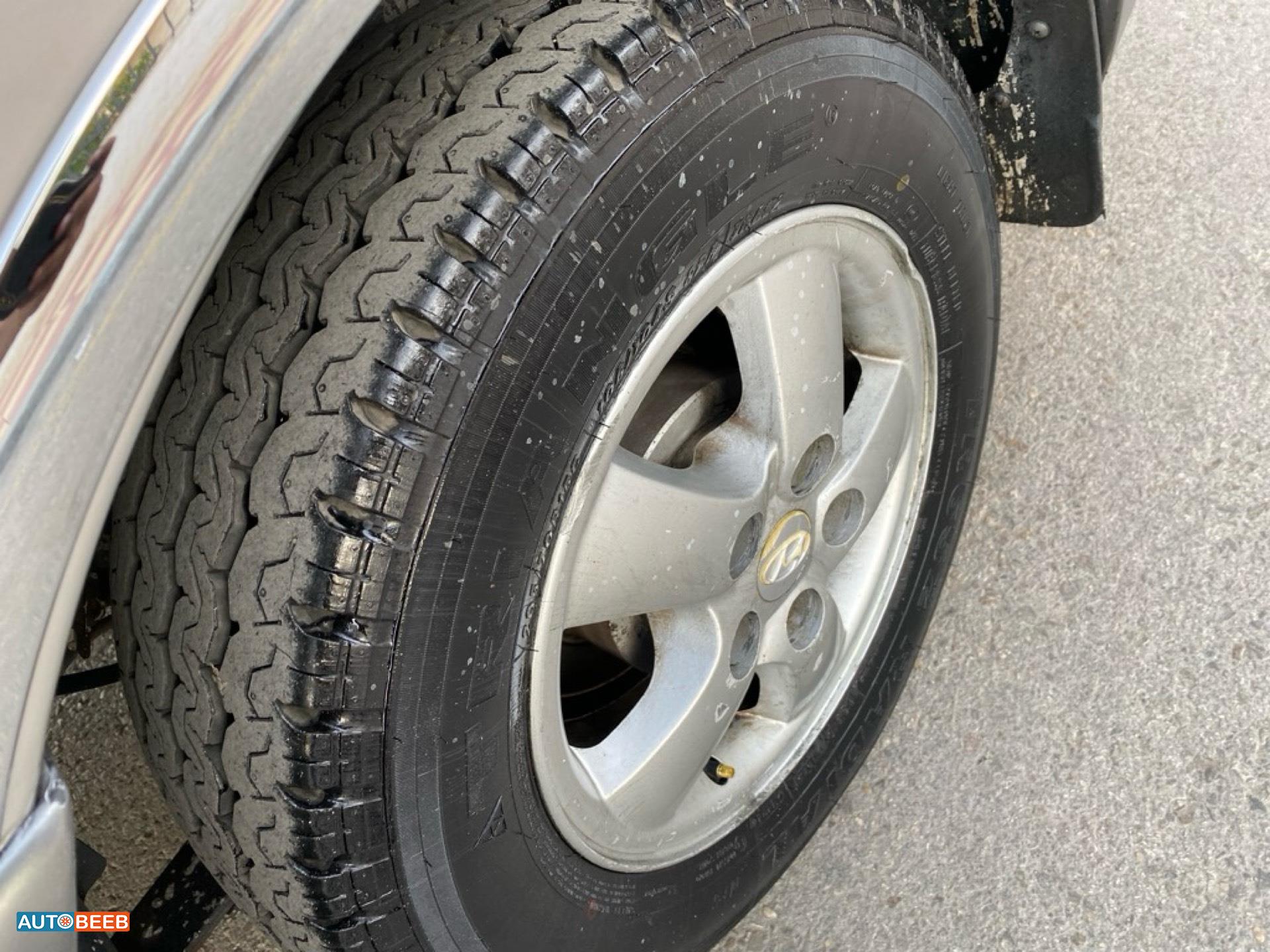 Minibus Hyundai 2005