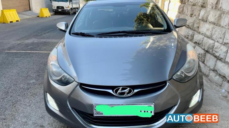 هيونداي افانتي 2012