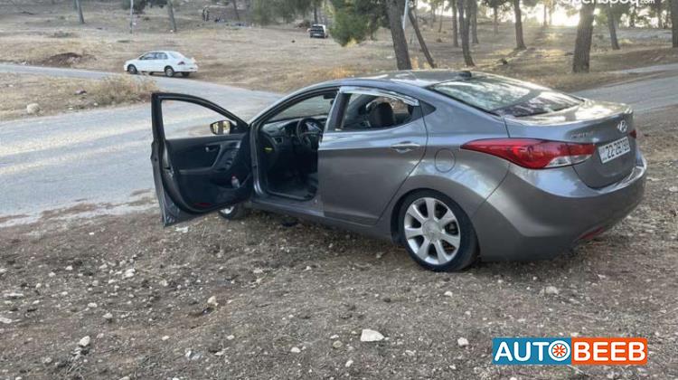 هيونداي افانتي 2012