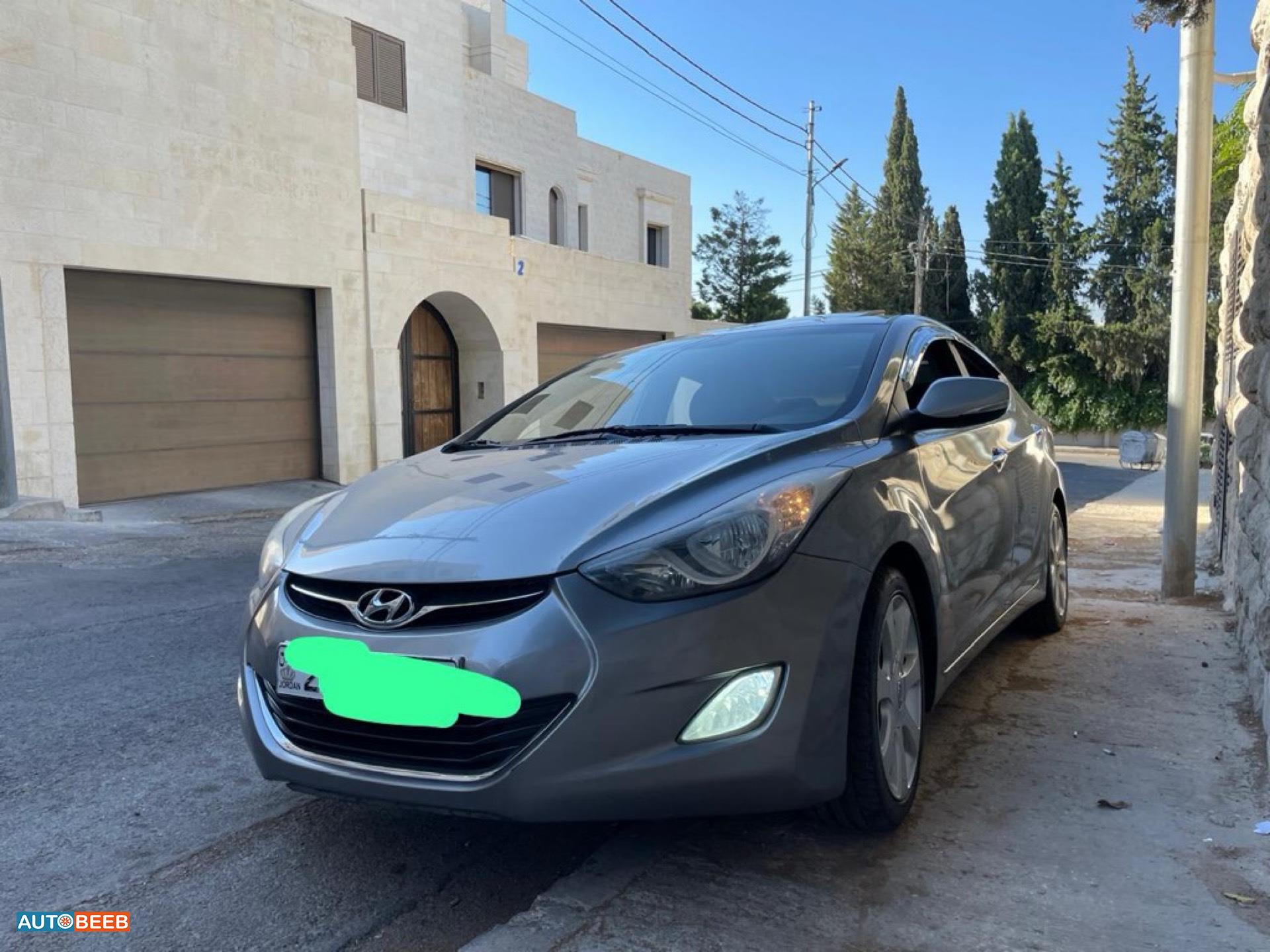 هيونداي افانتي 2012