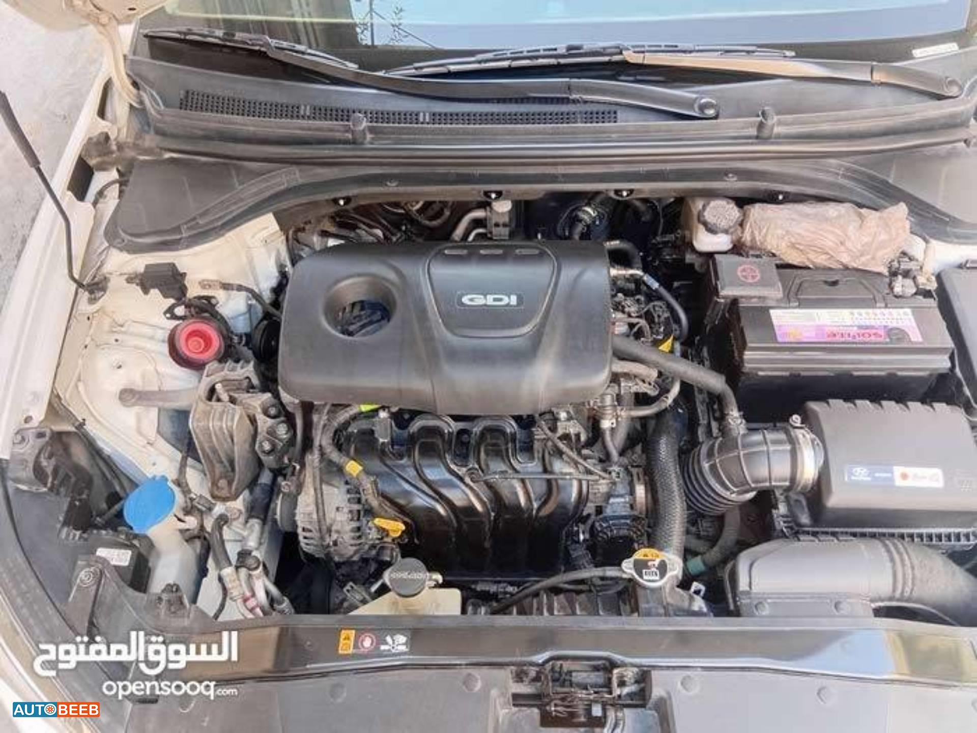 هيونداي افانتي 2017