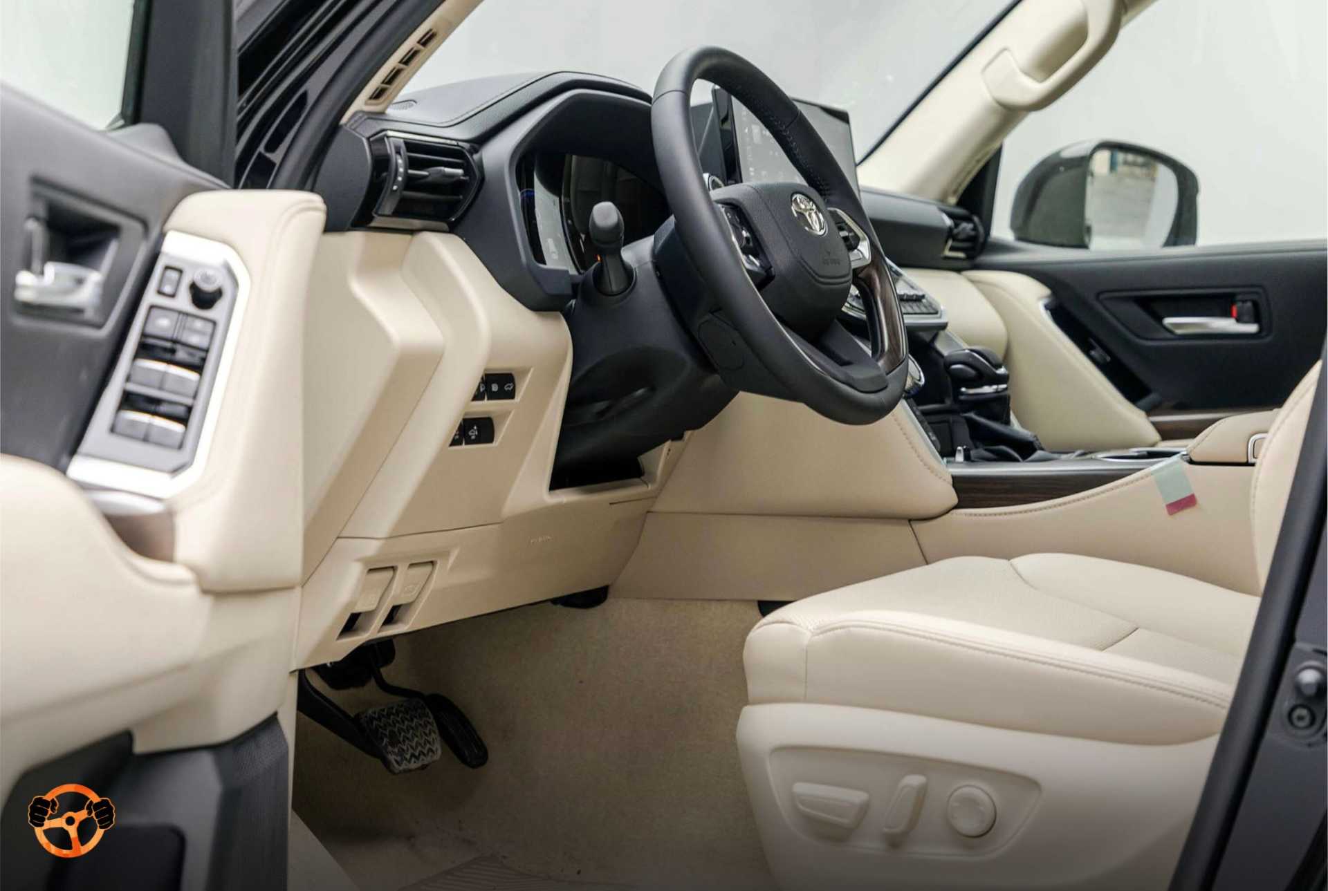 تويوتا لاندكروزر 2025