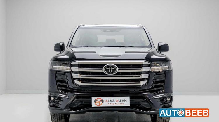 تويوتا لاندكروزر 2025