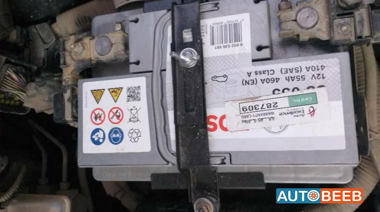 نيسان ليف 2013