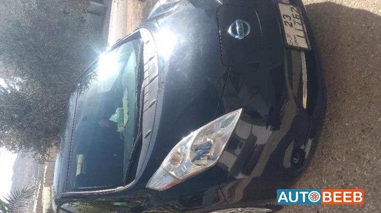 نيسان ليف 2013