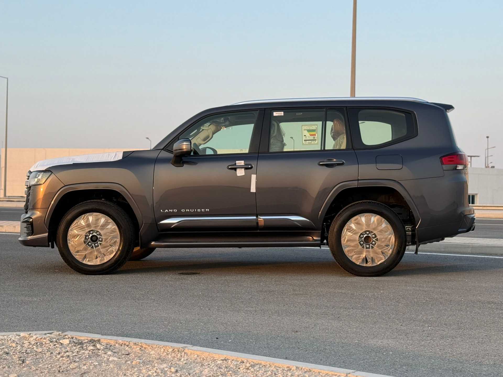 تويوتا لاندكروزر 2025